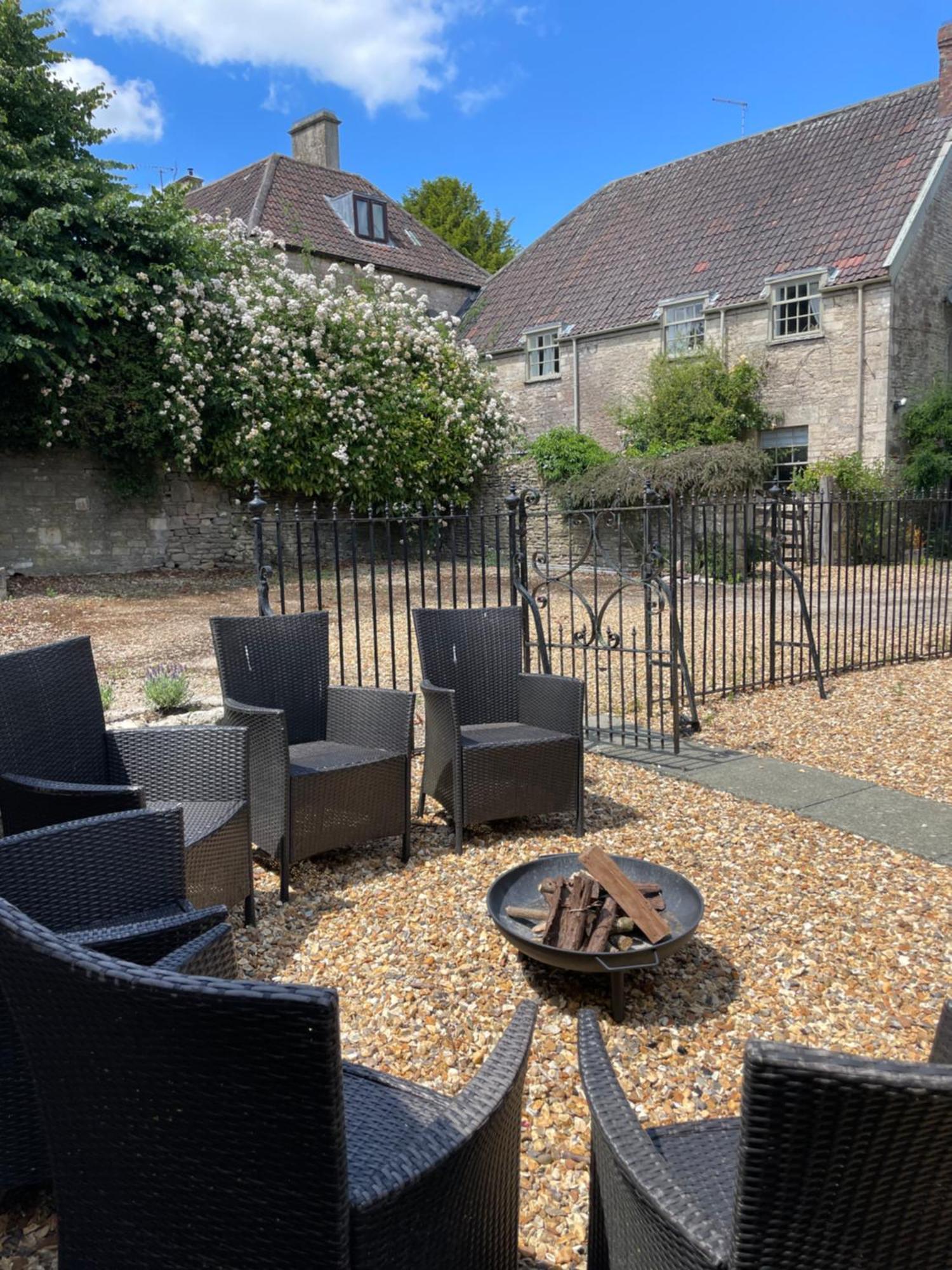 Villa The Coach House At Old Hundred Courtyard Tormarton Esterno foto